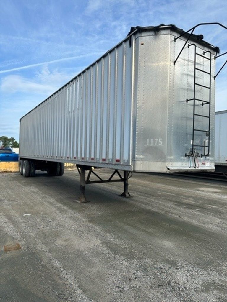 2015 DORSEY 45' CHIP VAN - Excel Trailers