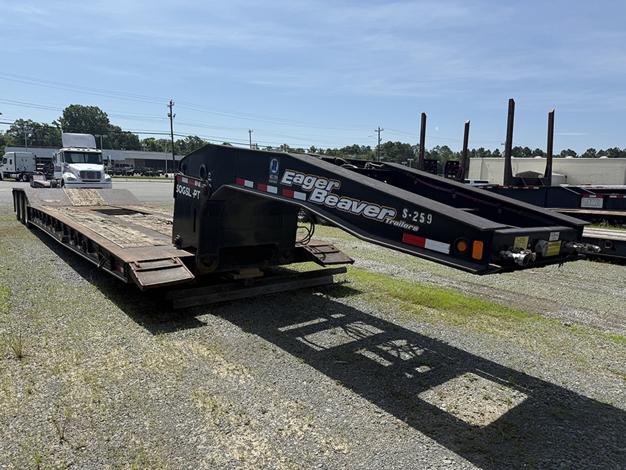 2017 Eager Beaver 50 GSLPT/LOWBOY - image 2 of 6