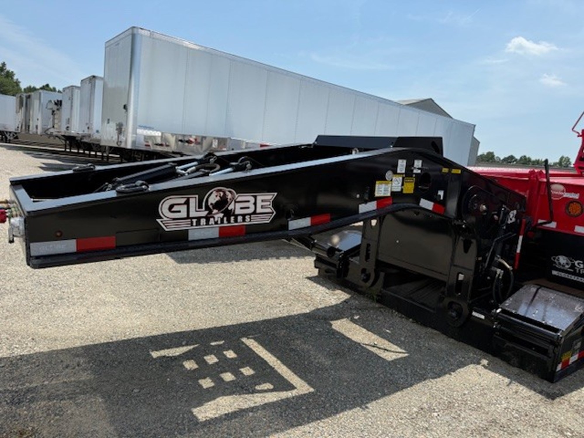 2026 Globe Trailer M Globe Trailer M - image 5 of 5