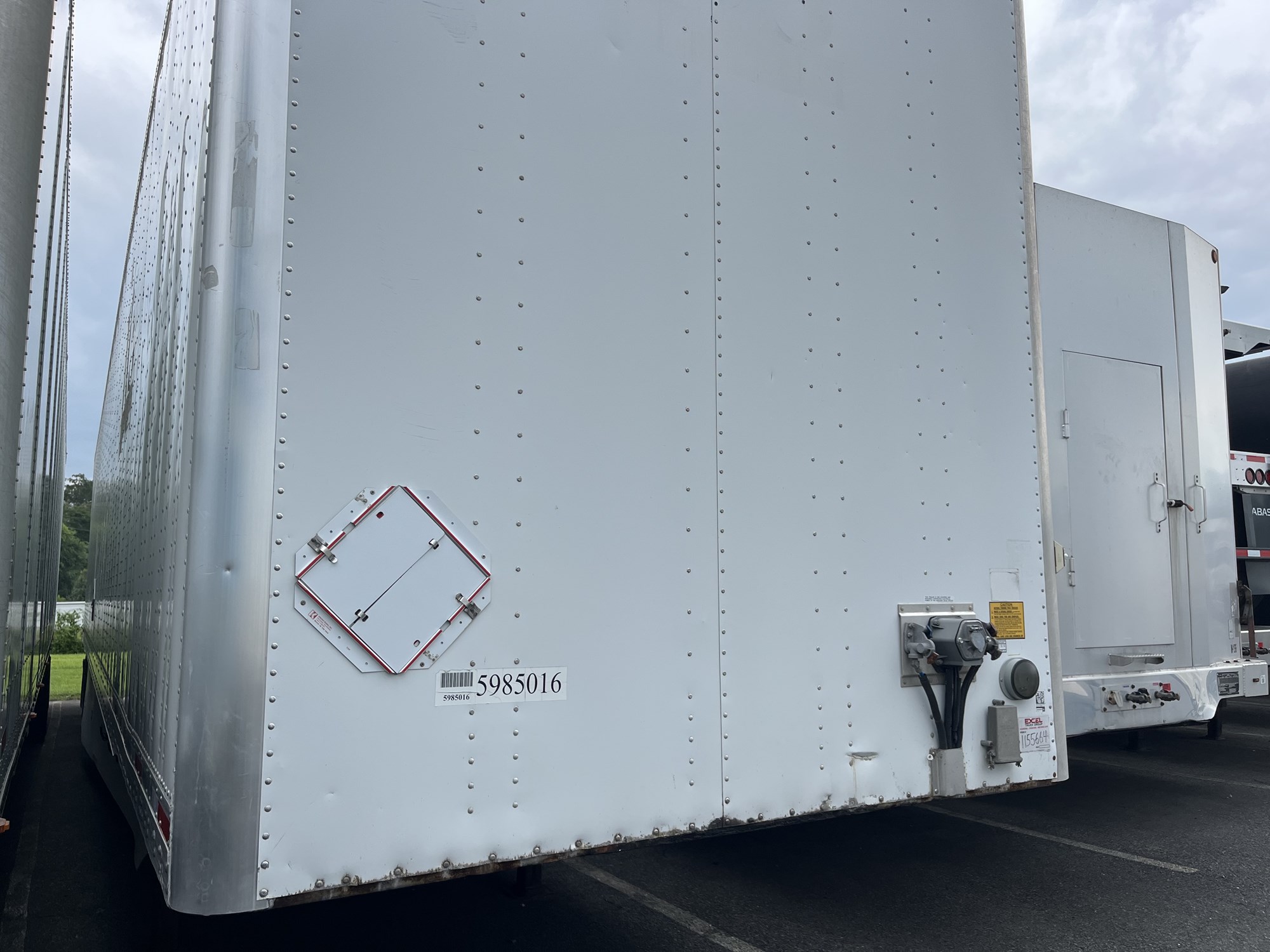 2013 UTILITY TRAILER 53' VAN - image 3 of 6