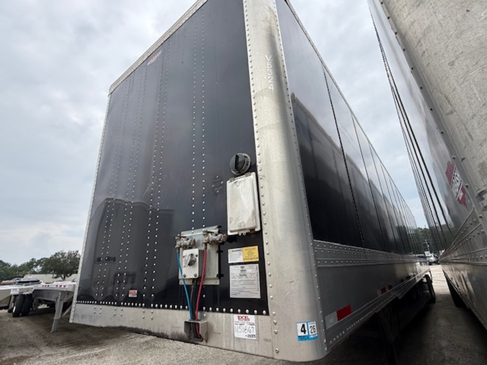 2023 Wabash National 53' black panels - image 2 of 6