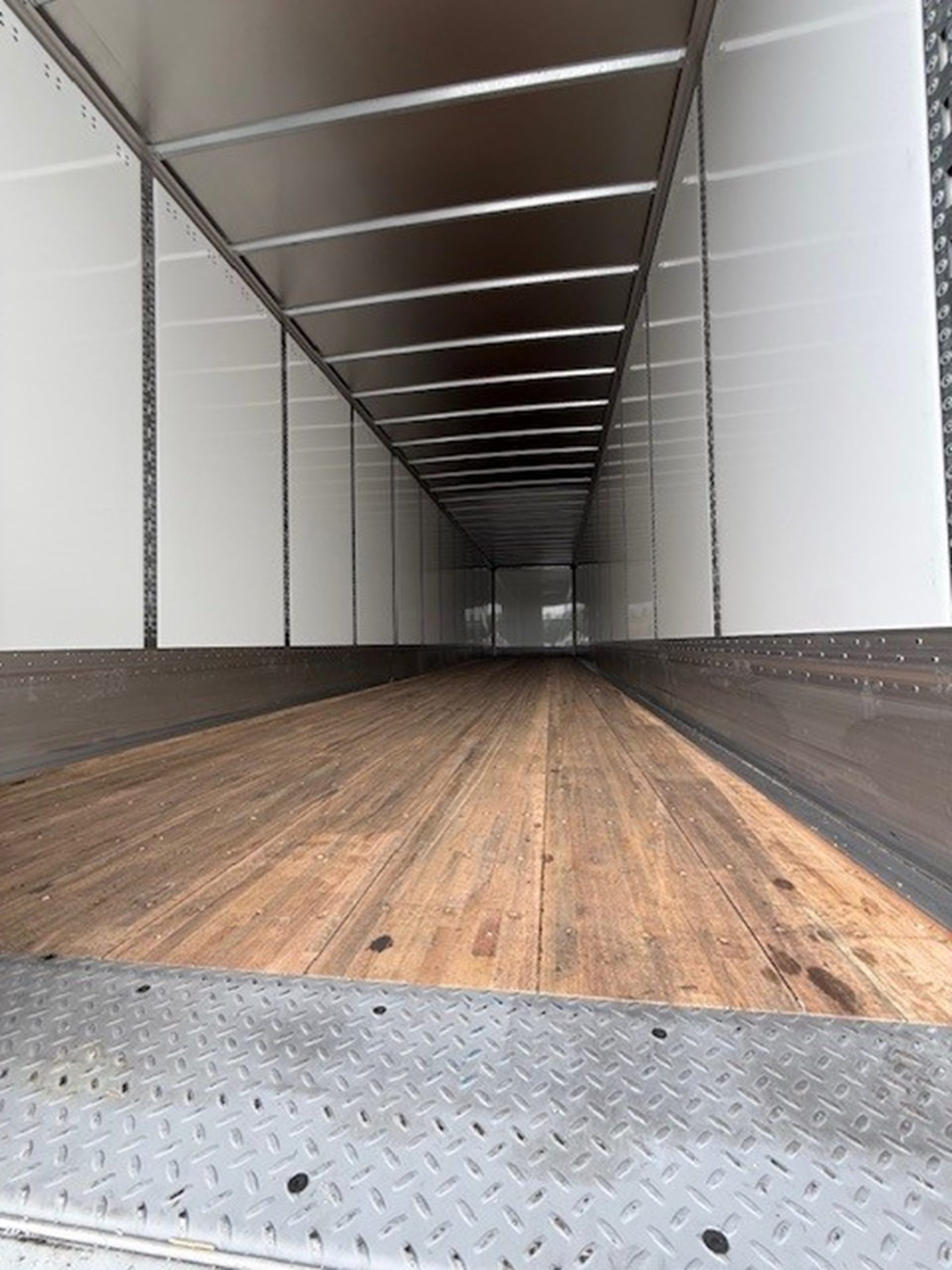2026 Wabash Vans HD - image 1 of 5