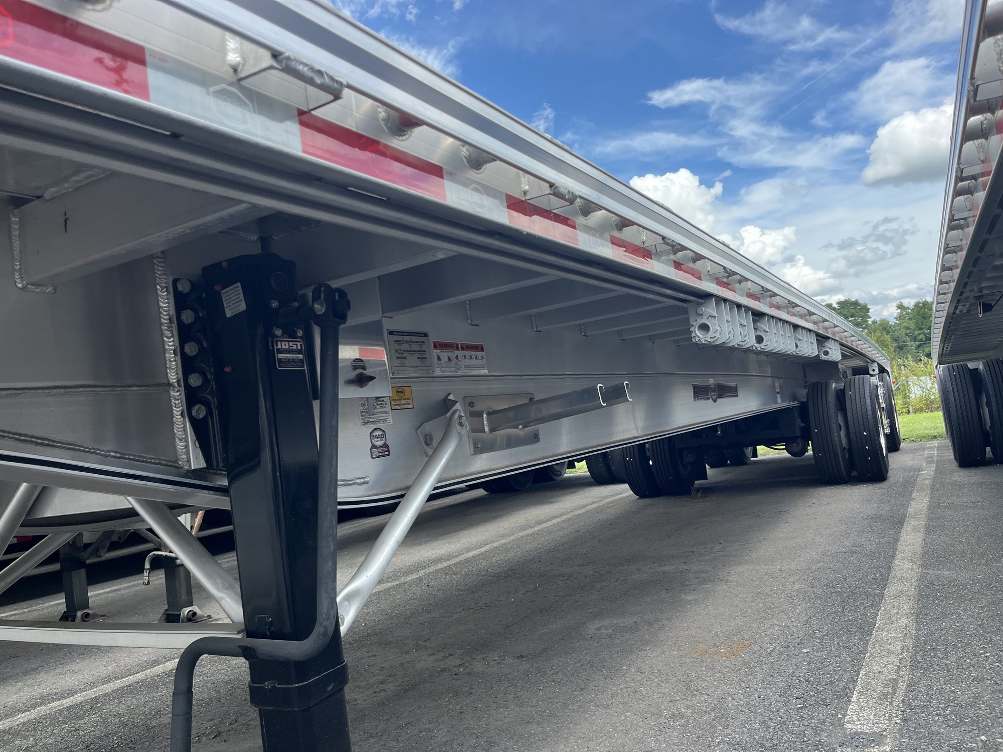 2024 Mac Trailer 48' FLATBED - image 4 of 5