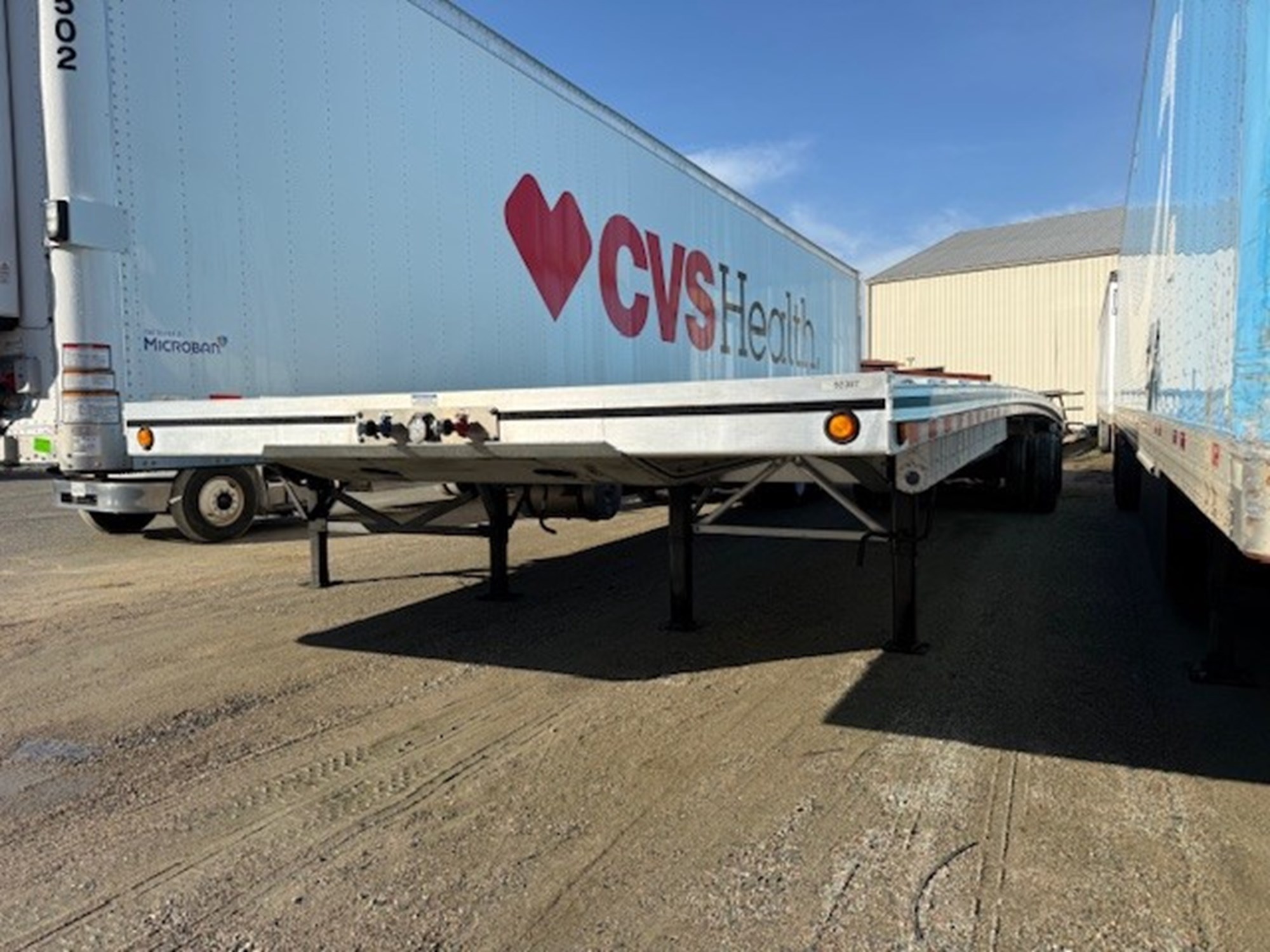 2027 Mac Trailer Man FLATBED 2027 Mac Trailer Man FLATBED - image 2 of 6