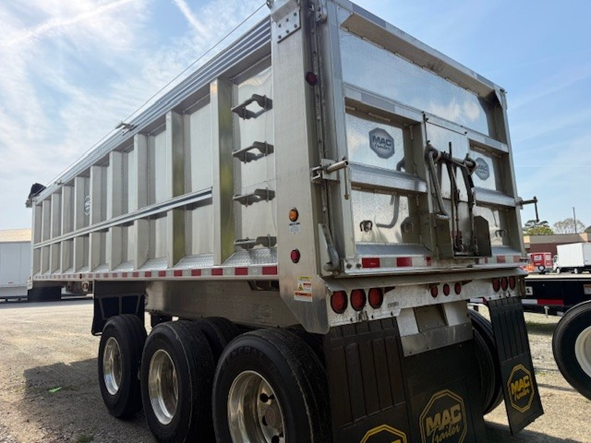 2027 Mac Trailer Man DUMP 2027 Mac Trailer Man DUMP - image 6 of 6