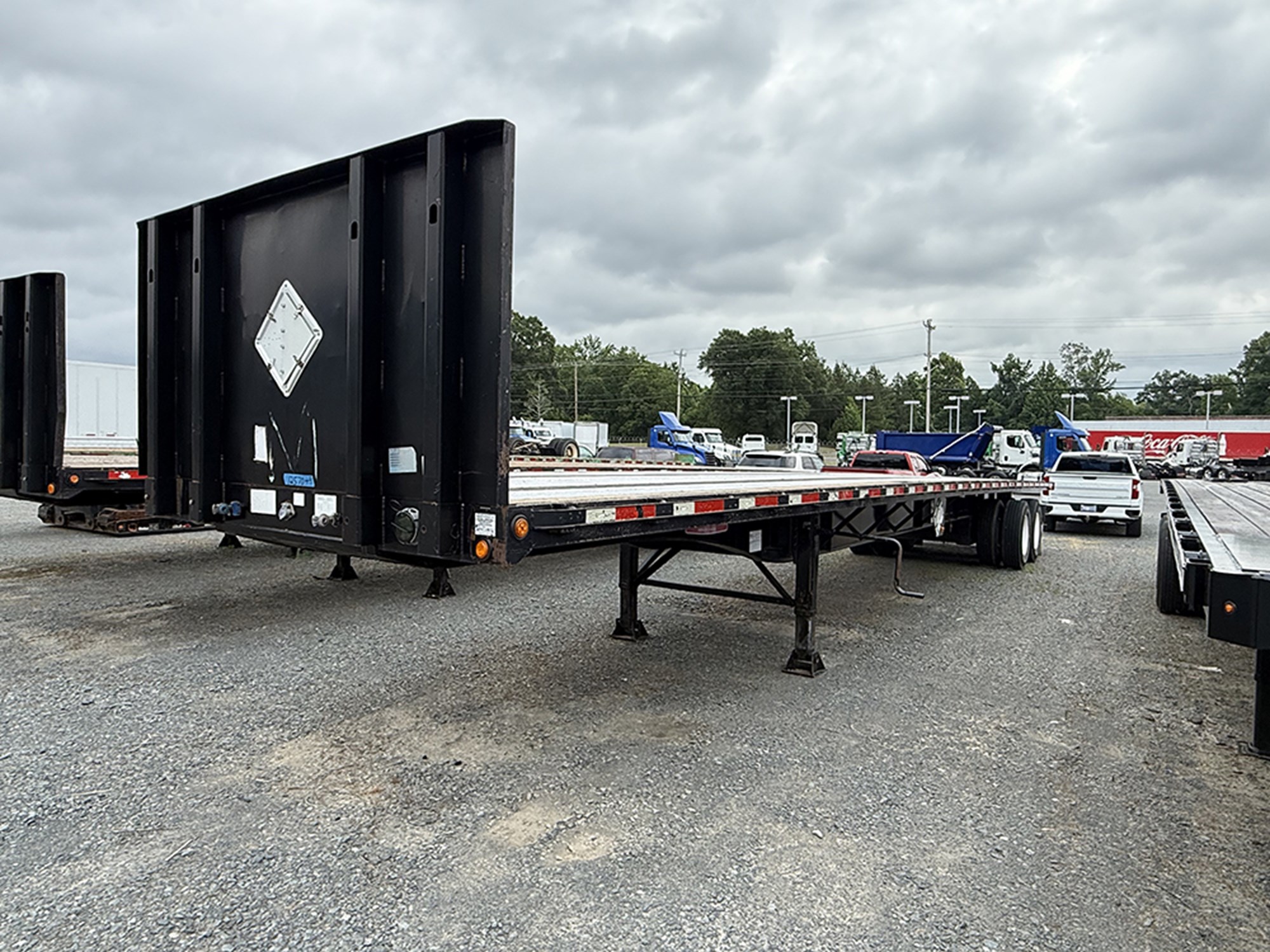 2016 Clark Flatbed 2016 Clark Flatbed - image 1 of 6