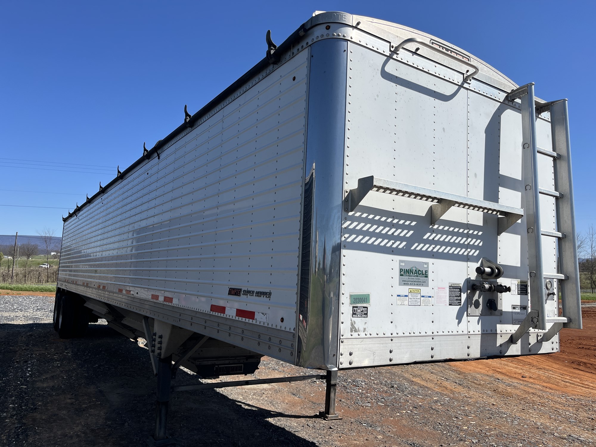2019 Timpte Grain Trailer 2019 Timpte Grain Trailer - image 2 of 6